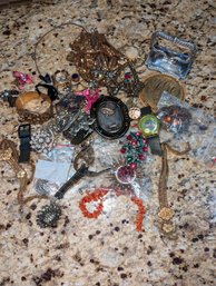 Mixed Jewelry Lot 1 Of 2