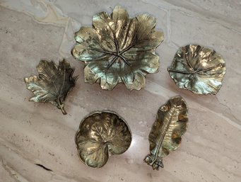 Vintage Virginia MetalCrafters Solid Brass Leaf Set Of 5