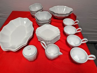 Mikasa China Set 23 Pieces