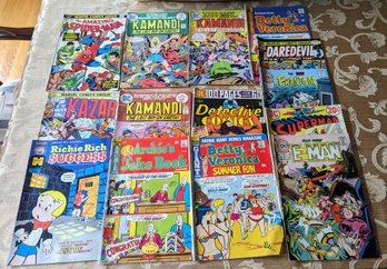 Lot Of 14 Comic Books