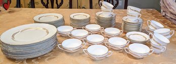 Royal Worcester Golden Bracken China Dinnerware (80 Pieces)