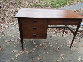 Mid Century Modern Desk Leo Jiranek For Bassett