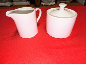 Party Essentials Lidded Sugar Bowl & Creamer Set