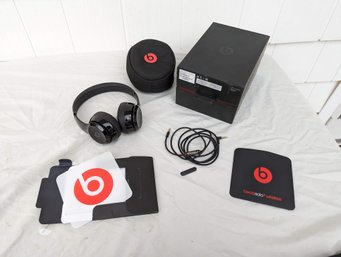 Beats Solo 3 Wire Less Headphones