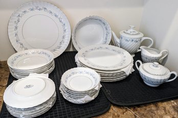 Trellis Japan Fina China Set  (35 Pieces In Total )