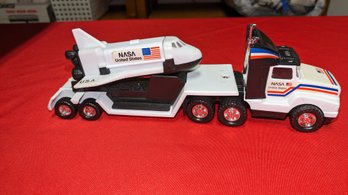 Vintage Diecast Remco 1988 NASA Truck W Trailer And Space Shuttle & Landing Vehicle