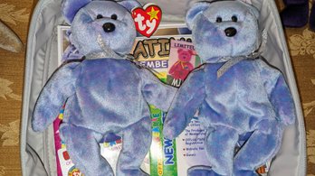 Retired Beanie Babies Set Of 2 In Collectors Case - Clubby II