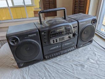 Panasonic CD / Radio With Detachable Speakers