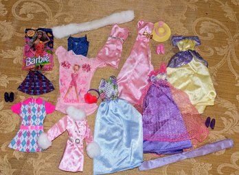 Barbie Accessories And Clothing Lot (18 Items) 1 Of 6