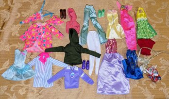 Barbie Accessories And Clothing Lot (23 Items) 3 Of 6