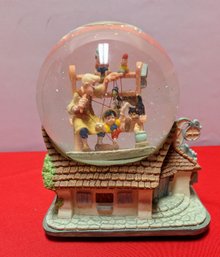 Vintage Retired Disney Pinocchio & Geppetto Workshop Musical Snow Globe