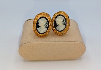 Vintage Porcelain Cameo Cufflinks