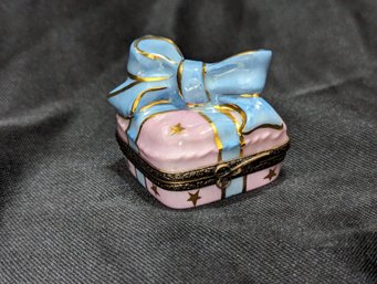 Limoges Present With Bow French Trinket Box