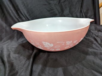 Pink 4 Qt. Pyrex Bowl