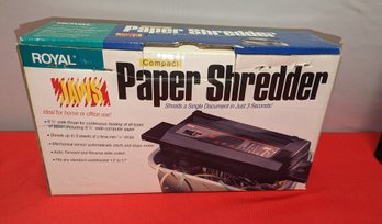 Royal Compact Paper Shredder