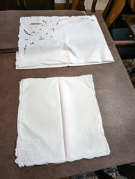 Linen Table Cloth And 12 Napkins #8