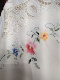 Linen Table Cloth With Floral Embroidery #5