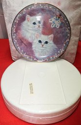 Danbury Mint, Purrfect Pairs Collection By: Robert Guzman Forbes, Collector Plate 'Tasha & Tanya'