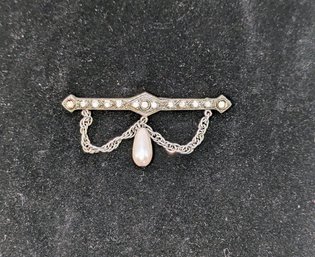 Vintage 1940's Silver Tone Rhinestone & Pearl Drop Brooch