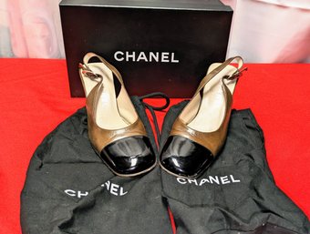 Vintage Chanel Brown With Black Patent Leather Cap Toe Sling Back Shoes Size 5.5