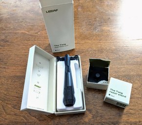 Leaf Twig Black Single Edge Razor With Stand In Original Boxes