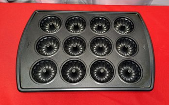 Wilton Mini Flued Bundt Cake Pan - Dark Pan - 1 Of 2