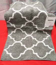 Sonoma Gray & White Lattice Pattern Rug