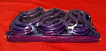 Wonder Hanger- 18 Pack New In Package, Never Opened - Purple