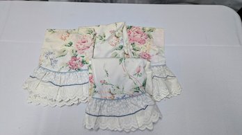 Set Of 4 Floral With Lace Ruffle Trim Standard Pillowcases