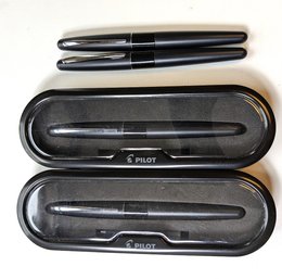 4 Pilot Metropolitan Fountain Pens With 2 Cases