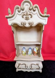 1960's Vintage Plastic French Mini Doll House With 3 Mini Elves