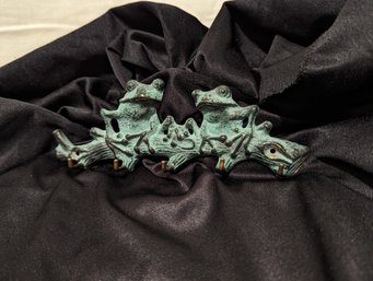 Metal Frog Themed Key Holder