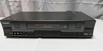 Toshiba 4Head Hi-Fi Video Cassette Recorder Model W-627 - No Remote