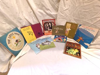 #2. Collection Of 11 Vintage Children's Books