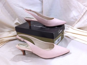 #3. Pair Of Pink Trotters High Heels Size 7w Prima