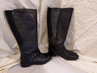 #9. Pair Of Black David Tate Boots Size 6.5w