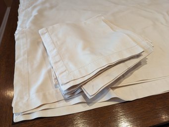 #9. Williams Sonoma Table Cloth And 15 Napkins