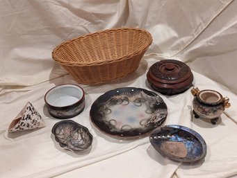 Grouping Of 8 Items Including Shells And Japanese Porcelain Pieces