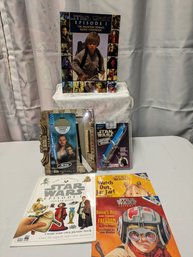 Book Lot # 5 - (4) Star Wars Books & (2) Other Star Wars Items