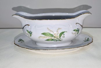 Treasure Chest Bavaria Germany Bone China, 'Lily Of The Valley' Gravy Boat With Attached Plate