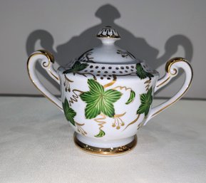 Porcelain Bone China, Green Ivy With Gold Accent Covered Sugar Bowl - Unmarked