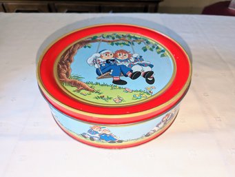 Vintage 1987 Parco Foods / MacMillan Inc. Raggedy Ann & Andy Metal Cookie Tin