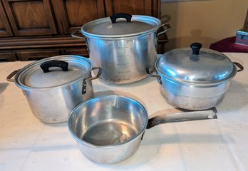 Vintage Set Of 4 Wear-Ever Pots - 7 Items Total