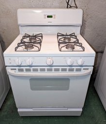 Hotpoint 30' Free-Standing Gas Range -  Model #RGB530DEP1WW