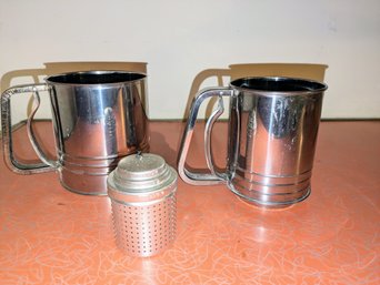 Set Of 3 Different Sized Sifters