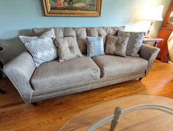Contemporary Sofa In Excellent Condition The Throw Pillows Are Included