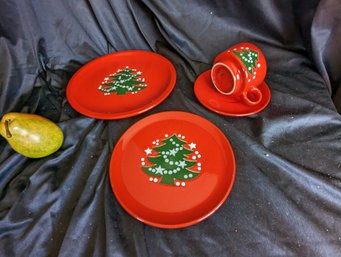 Set Of Four Vintage Ceramic Christmas Dishes By Waechtersbach W. Germany