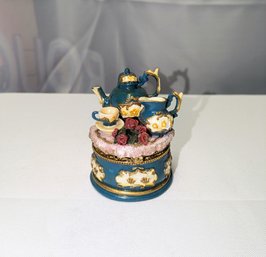 Lilly Import Vintage Ceramic Green Tea & Roses Trinket Box