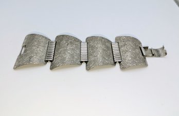 Silver Tone Etched Design Detailed Metal Bracelet