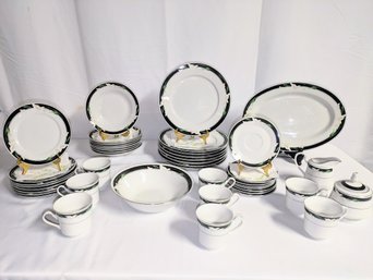 Majesty Collection - Black Fantasy Pattern - Complete Service For 8 China Set - 44 Pieces In Total